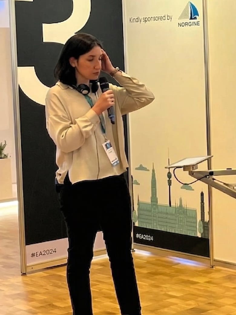 Dra. Alicia Peñafiel presentando en Euroanaesthesia 2024